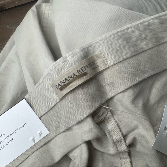 Banana Republic Boyfriend Rolled Cuff Chino Pant Size 6 NWT Cream Khaki - Picture 8 of 11